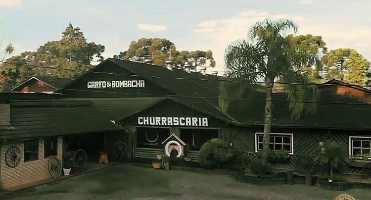 Fachada da Churrascaria Garfo e Bombacha